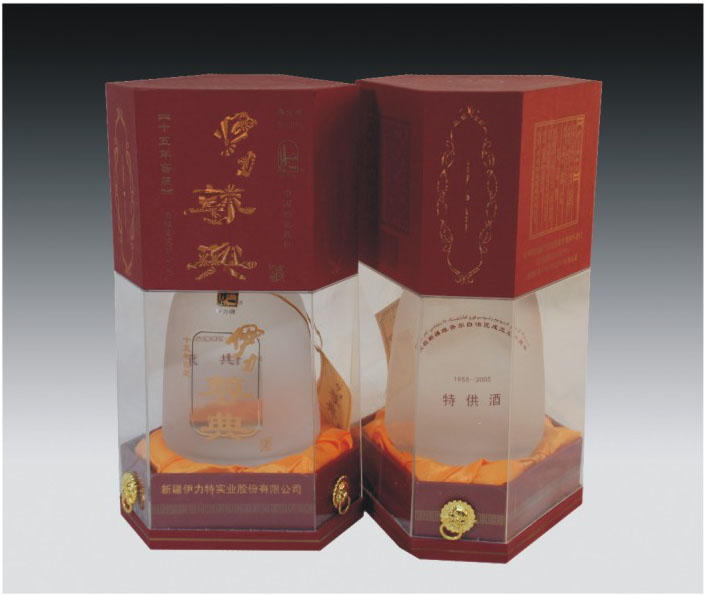 拍品編號：030 拍品名稱：伊力尊典（十五年）自治區(qū)成立50周年特供酒