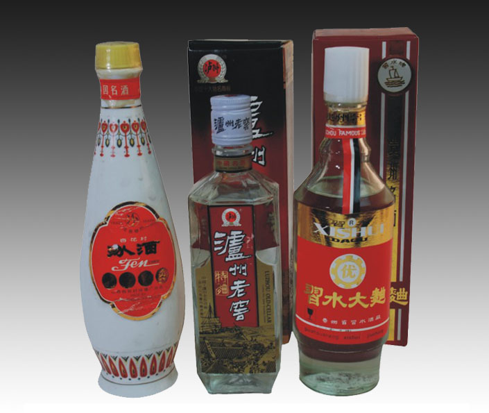拍品編號(hào)：035 拍品名稱(chēng)：瀘州老窖特曲、汾字牌汾酒、習(xí)水大曲
