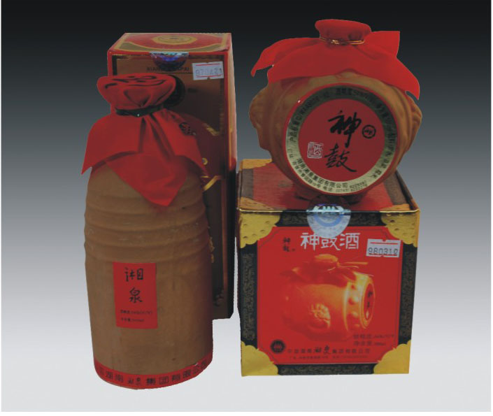 拍品編號：040 拍品名稱：神鼓酒、湘泉酒